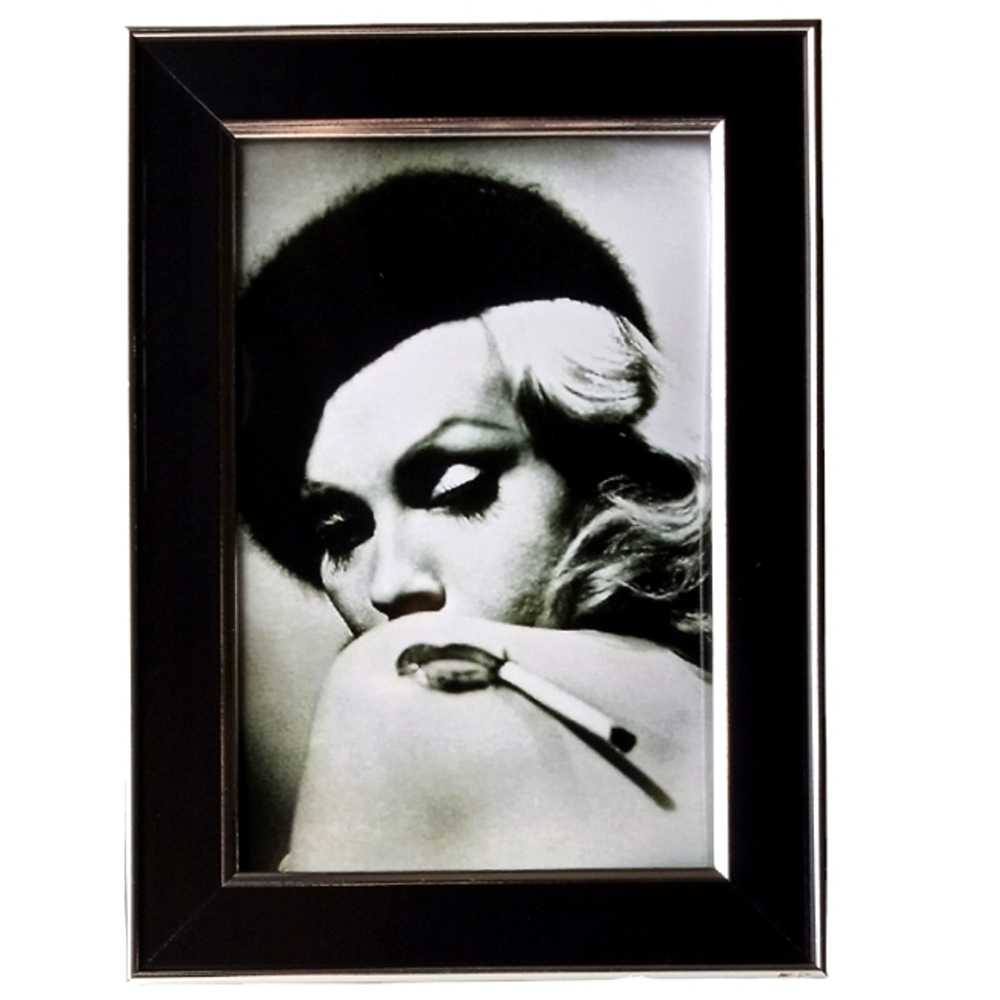 Sexy women Smokin lips vintage Edgy Alternative Cool Classy trendy fashion retro